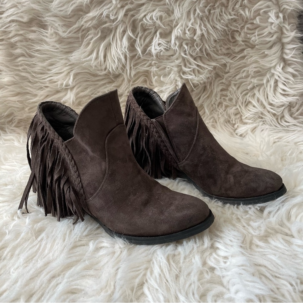 Not rated brown fringe suede boots size 6.5